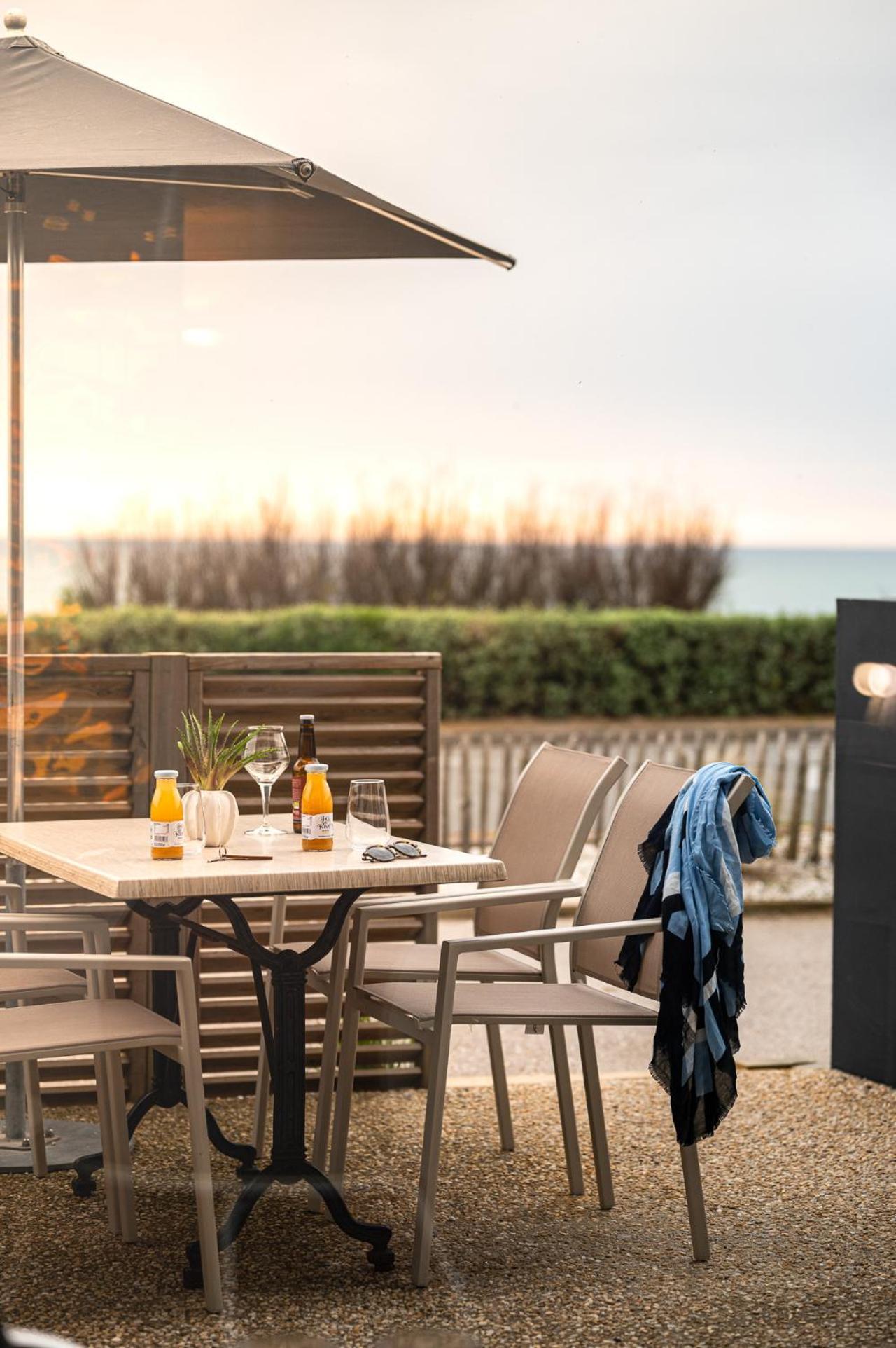 Logis Hotellerie Les Brisants , Restaurant J M Perochon Brétignolles-sur-Mer Kültér fotó