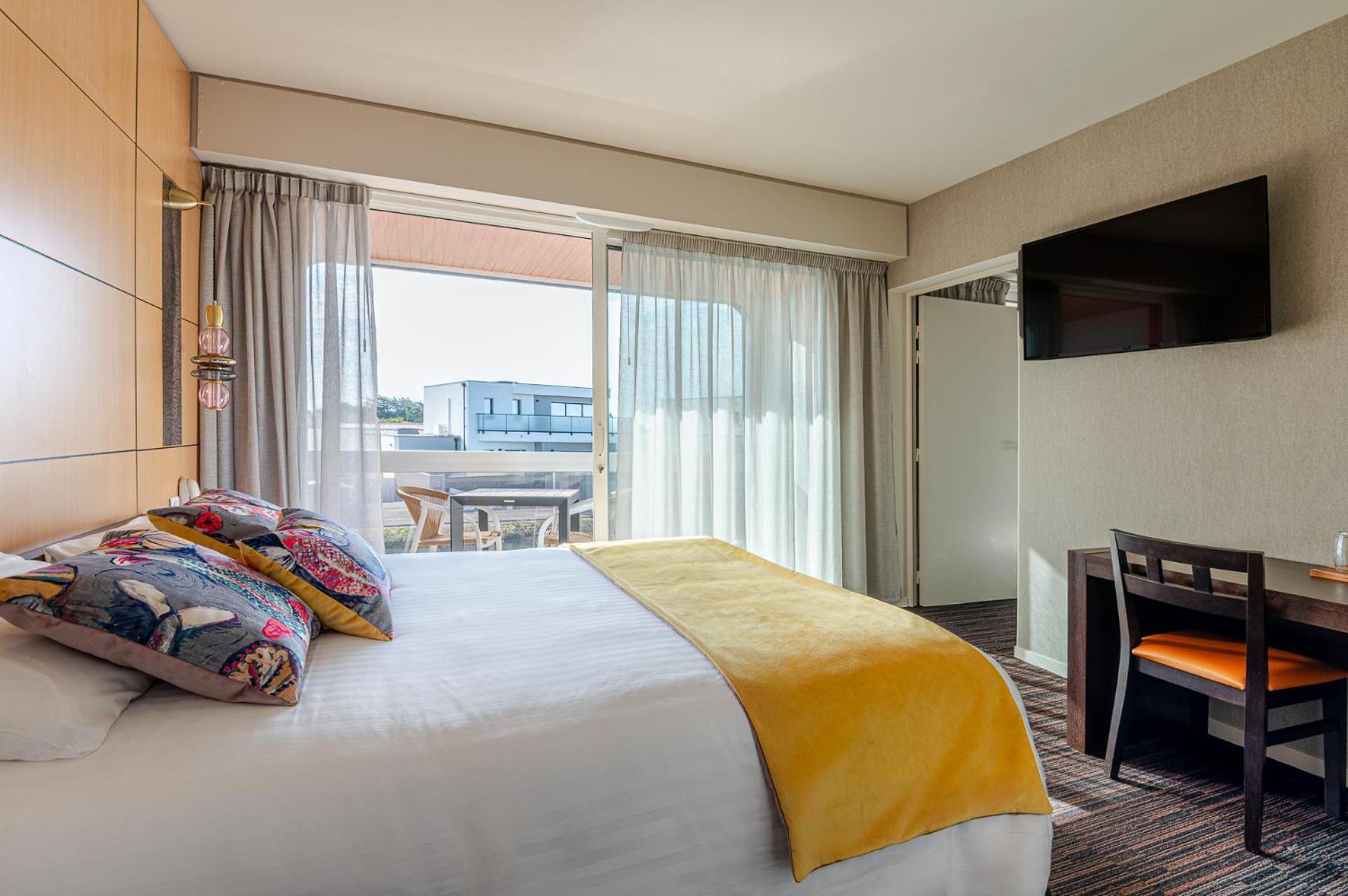 Logis Hotellerie Les Brisants , Restaurant J M Perochon Brétignolles-sur-Mer Kültér fotó