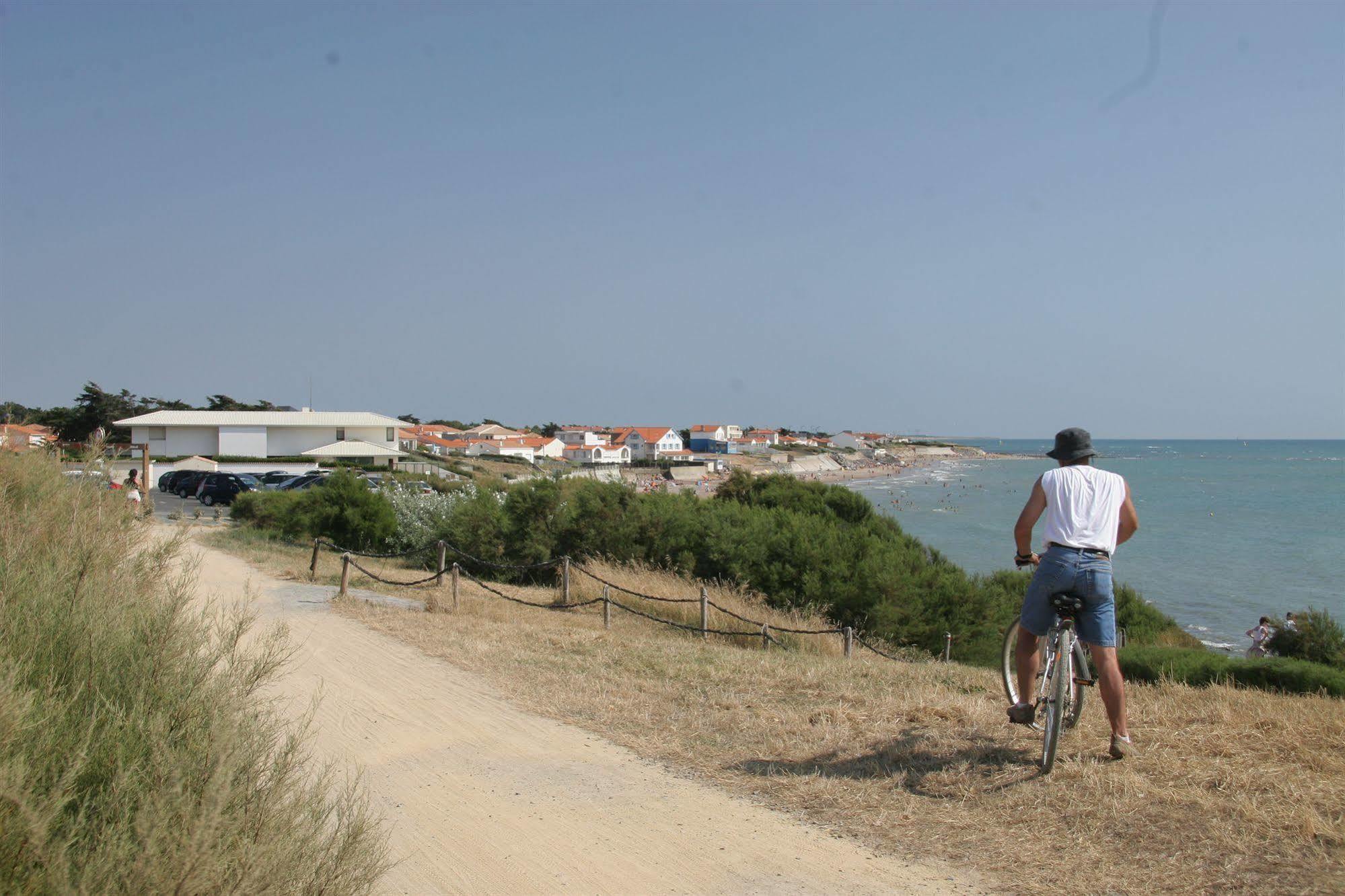 Logis Hotellerie Les Brisants , Restaurant J M Perochon Brétignolles-sur-Mer Kültér fotó